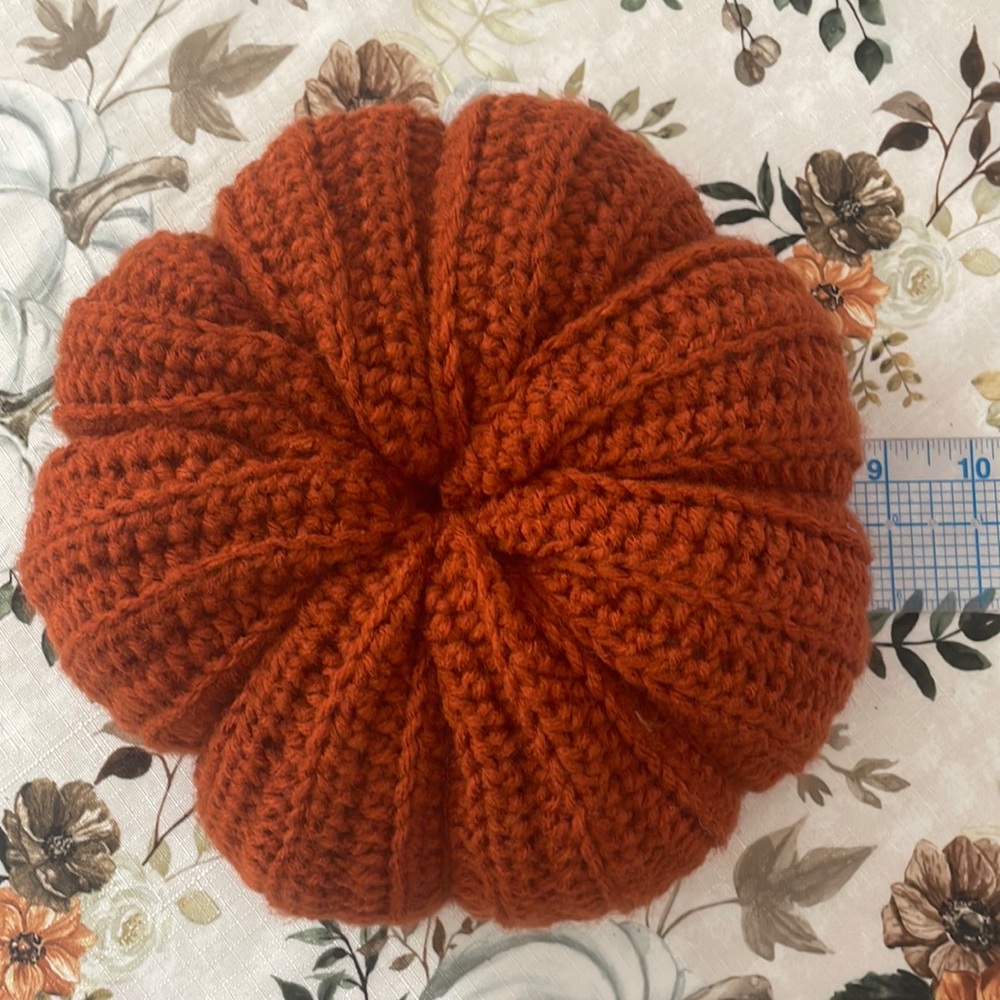Handmade Crocheted Pumpkin stack - Picture 10 of 11
